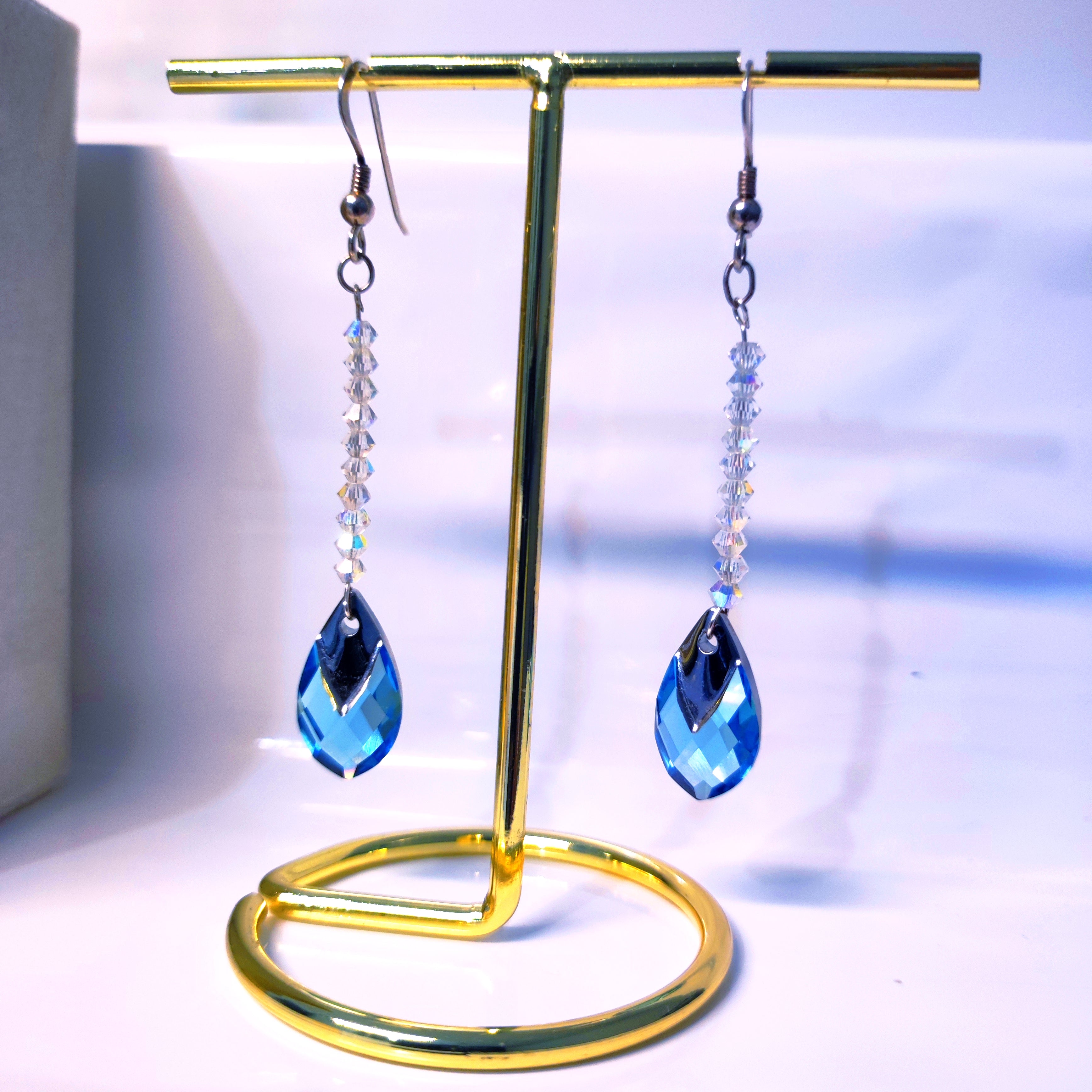 Sirena: The Mermaids' Fin- Earrings